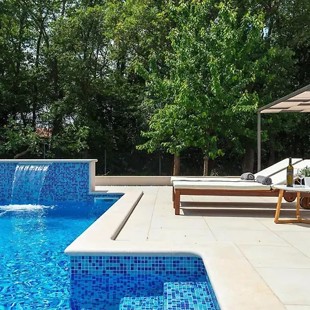 Del Sole بيت للعطل *